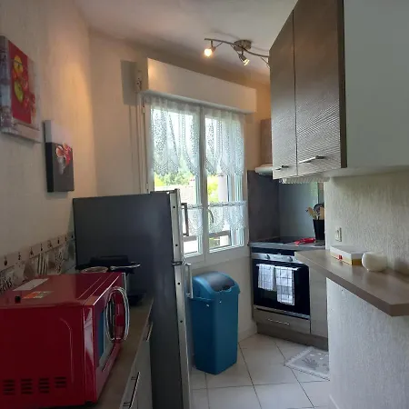 Les Deux Chateaux Avec Piscine, Climatisation Et Wi-fi Lejlighed *