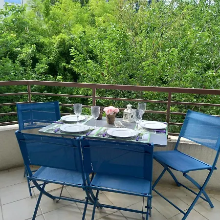 Lejlighed Les Deux Chateaux Avec Piscine, Climatisation Et Wi-fi