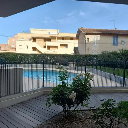 Les Deux Chateaux Avec Piscine, Climatisation Et Wi-fi كانيو سور مير